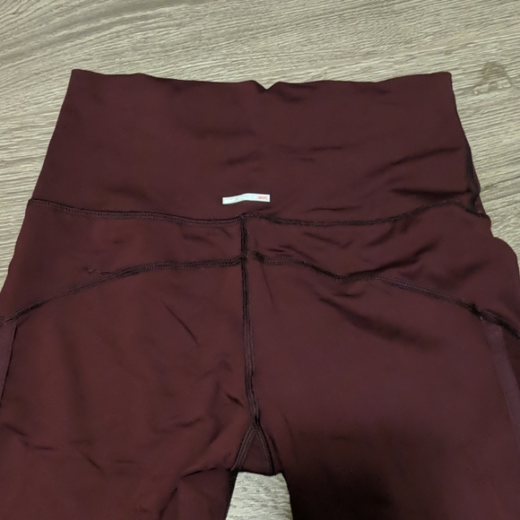 Aerie | High Rise Leggings with Mesh - Picture 2 of 5